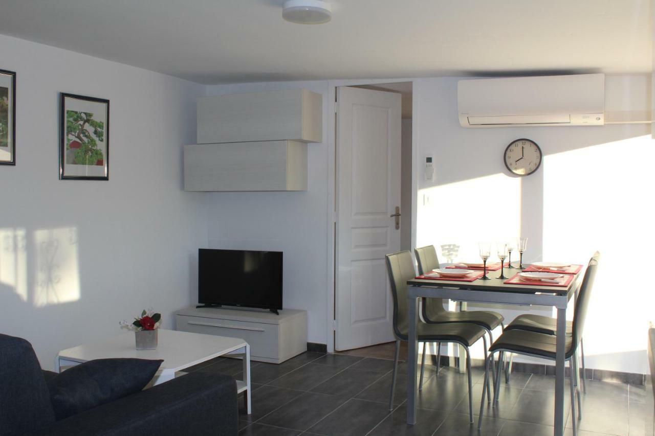 Charmante Villa A 15 Min De Nice Avec Piscine Blausasc Luaran gambar